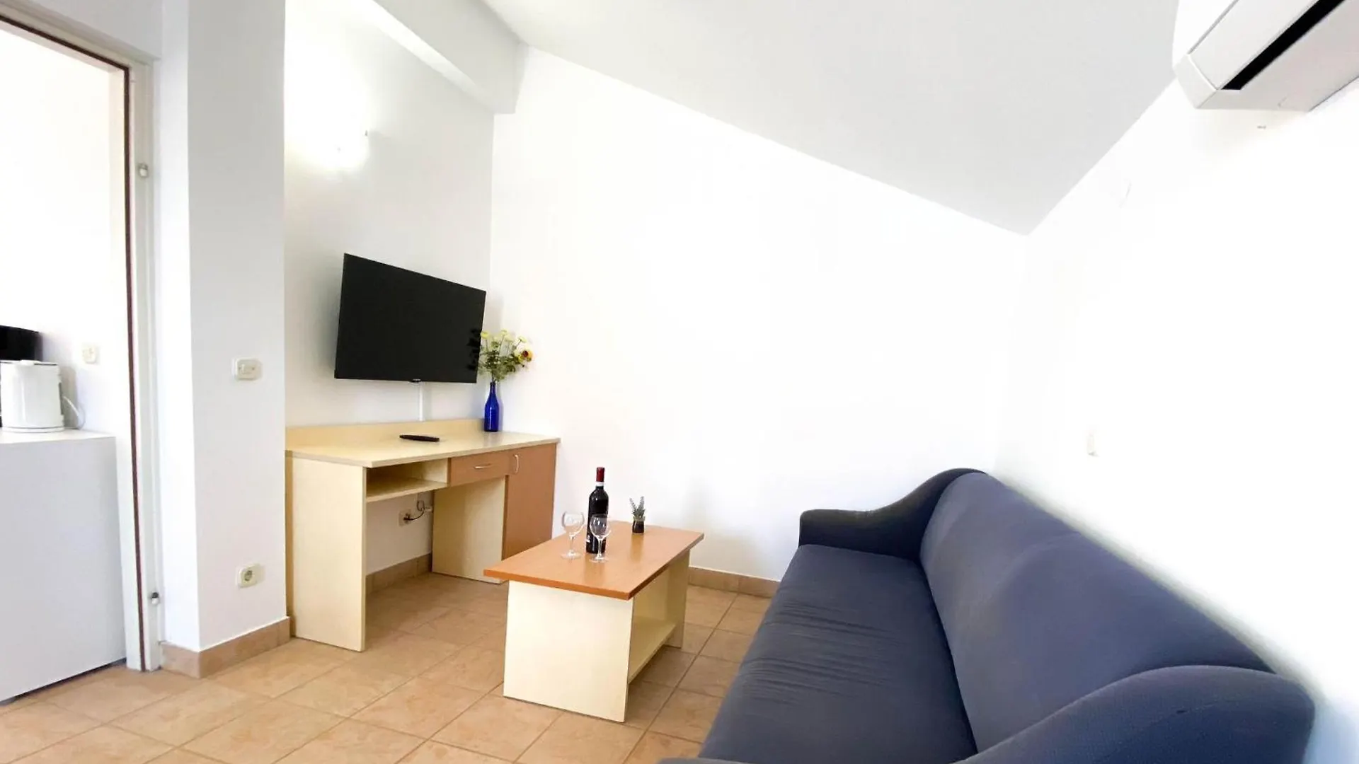 Apartments Lucy Medulin 0*,  Croatia